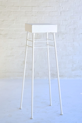 007 Plinths - White projector 